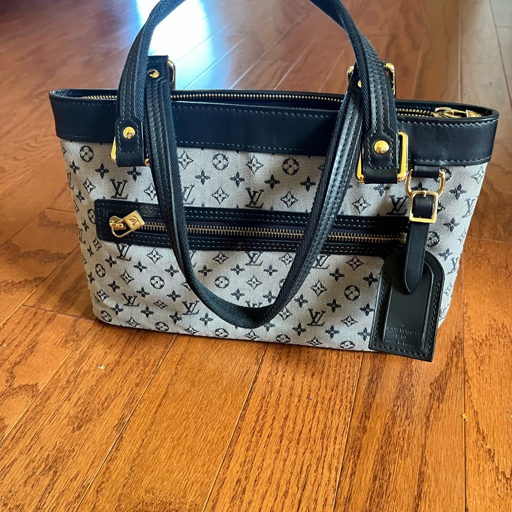 Louis Vuitton Lucille Navy Monogram Bag. Tote style with gold zipper. - Picture 3 of 9